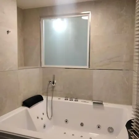 Escale-jacuzzi-paris-orly Appartement Orly